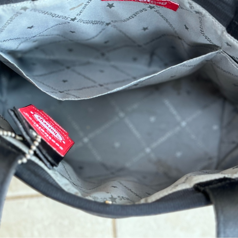Harveys Black Seatbelt Bag - Picture 4 of 10